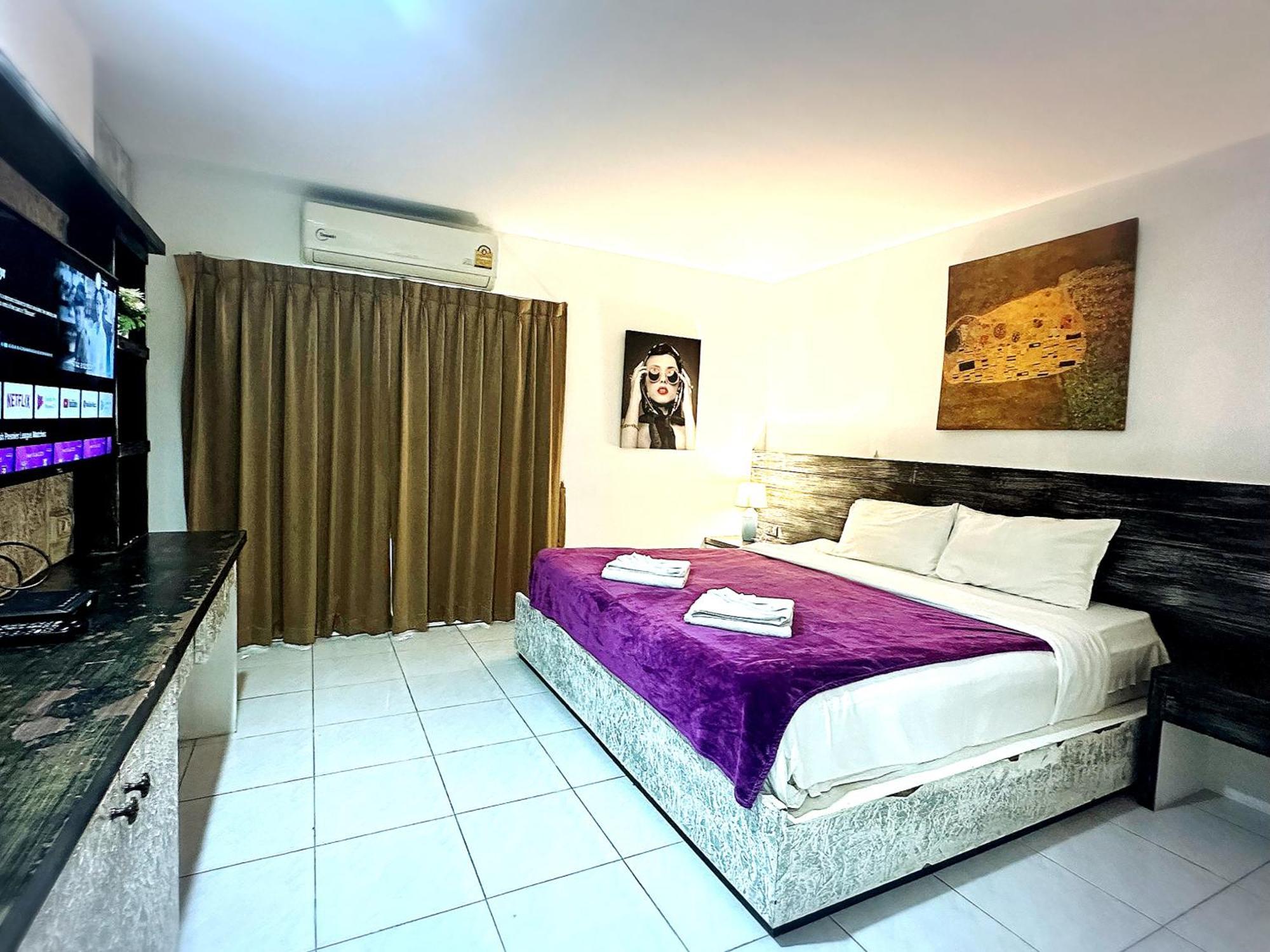 Patong The Shades Hotel 50 Meter Beach Front מראה חיצוני תמונה